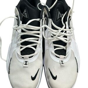 NWOB Nike PG 5 Paul George White Black DM5045-100 17.5 NEW minor flaws